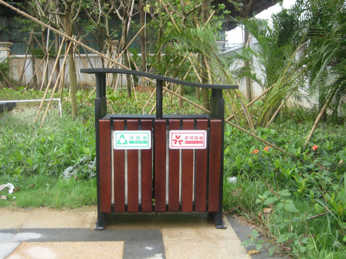 垃圾桶